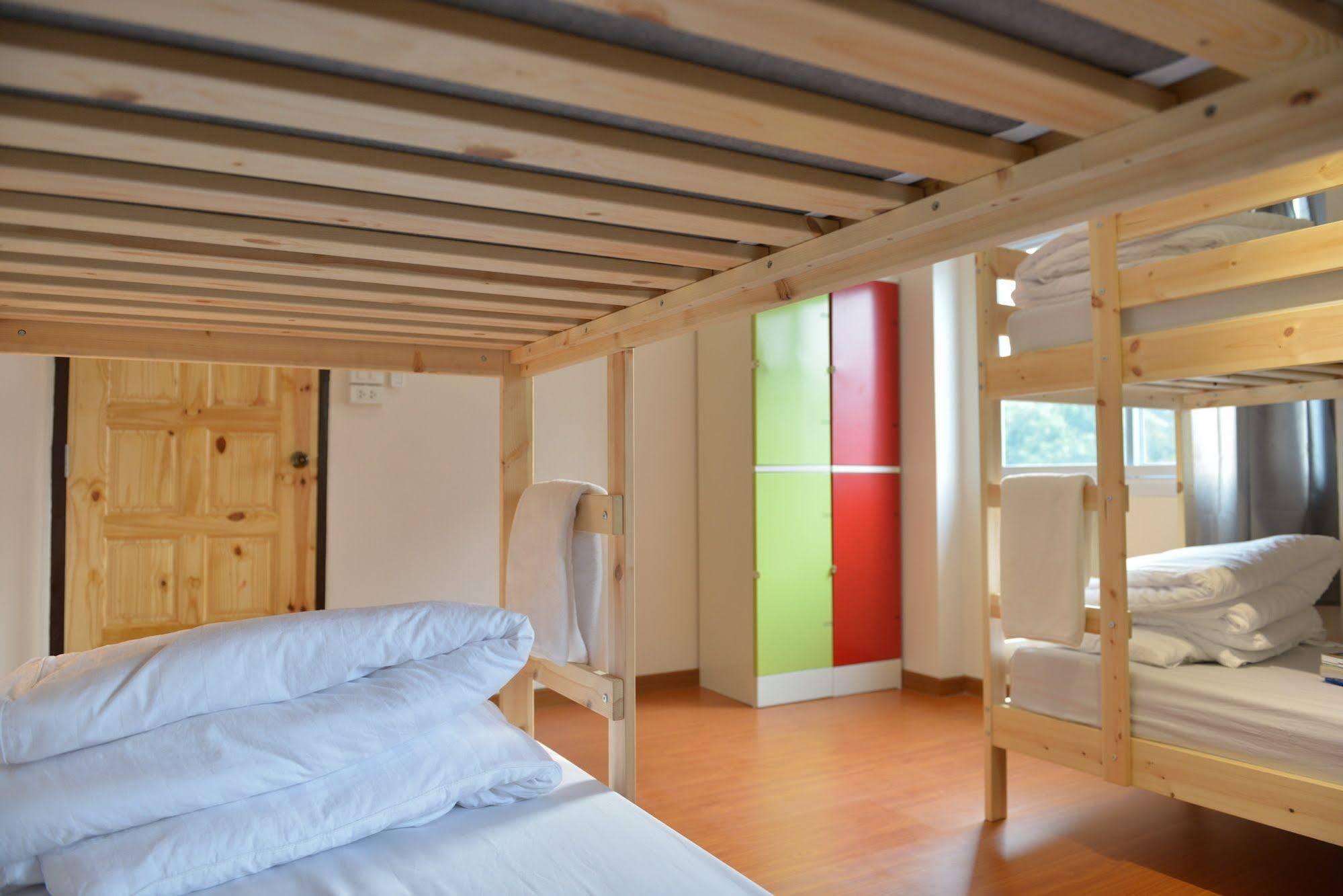 Panpan Hostel Банкок Екстериор снимка