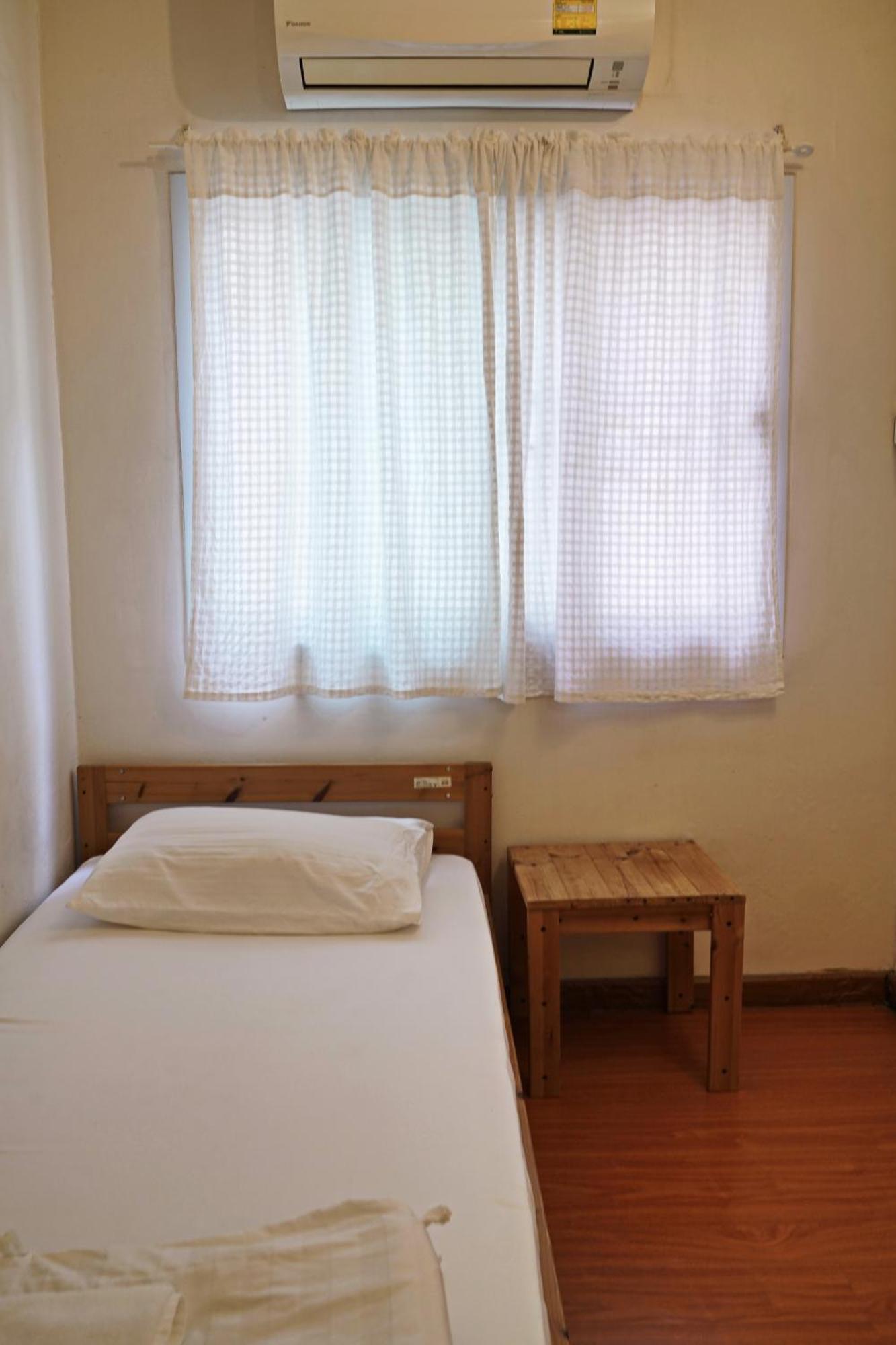 Panpan Hostel Банкок Екстериор снимка
