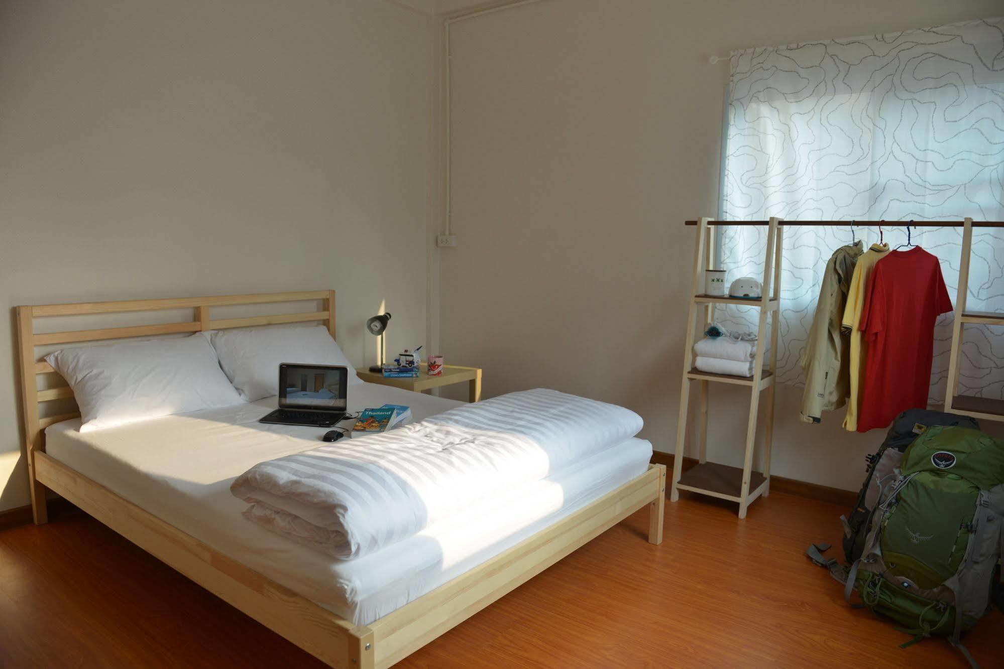 Panpan Hostel Банкок Екстериор снимка