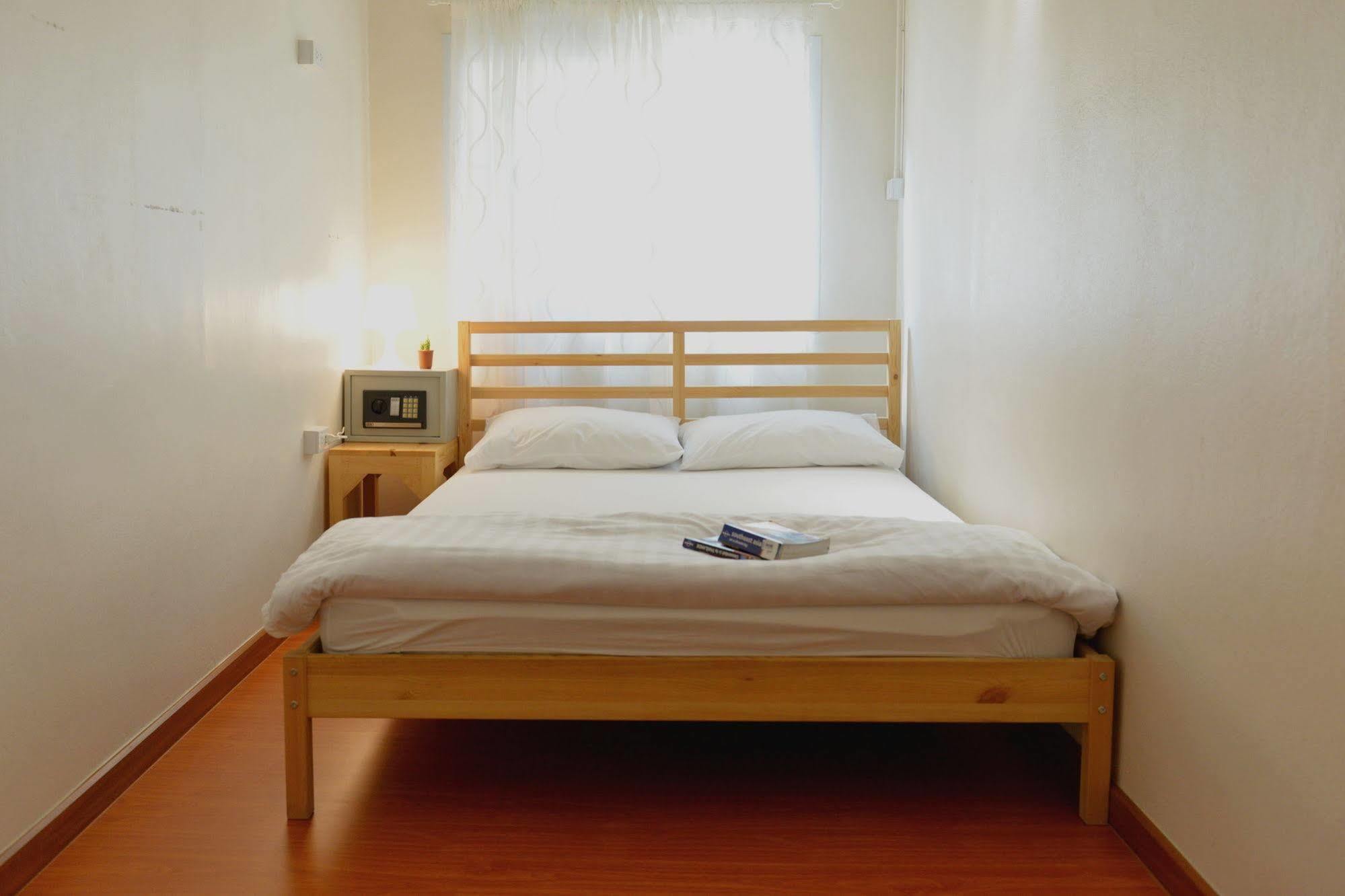 Panpan Hostel Банкок Екстериор снимка